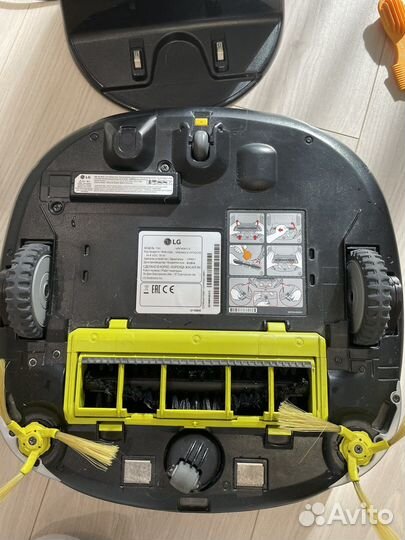 Робот пылесос lg hom bot