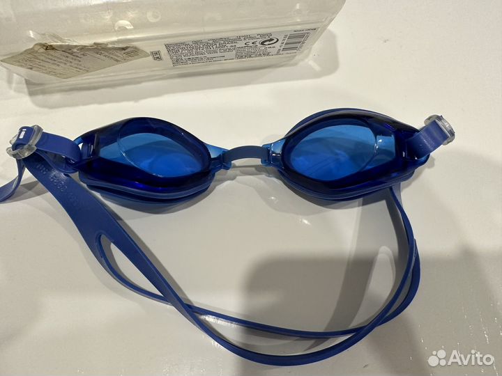 Очки для плавания