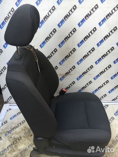 Сиденье переднее правое Шевроле Авео T250