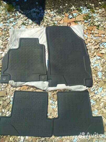 Автомобильные коврики резиновые