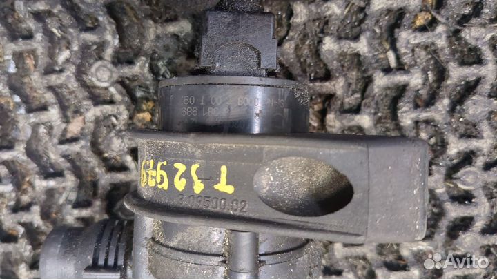 Насос водяной BMW 7 E38, 2000