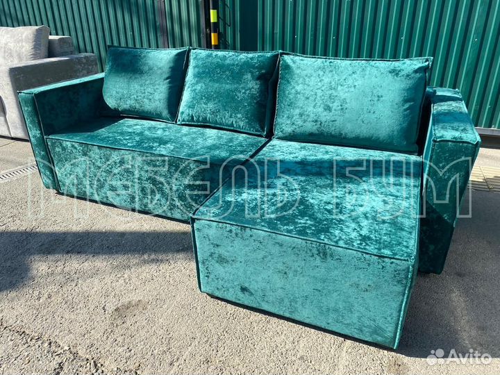 Диван угловой в стиле лофт