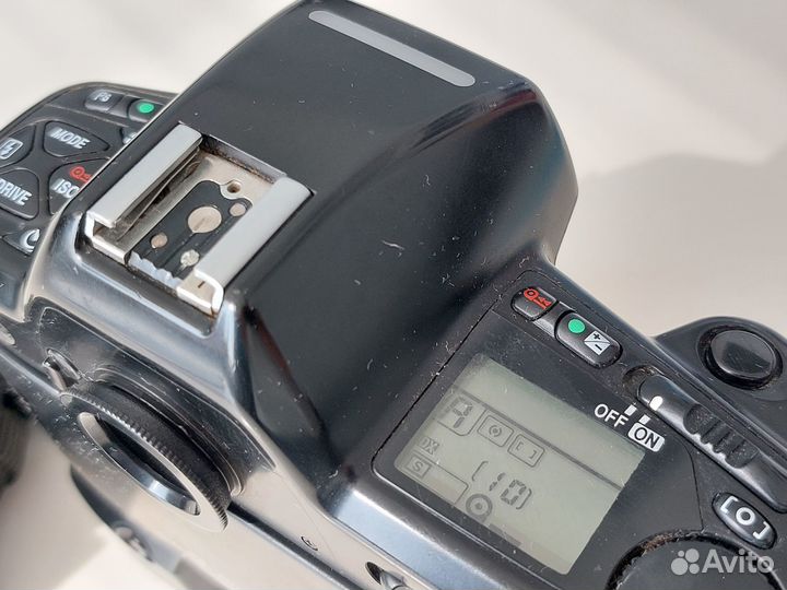 Nikon f 90 x с бат.ручкой MB-10