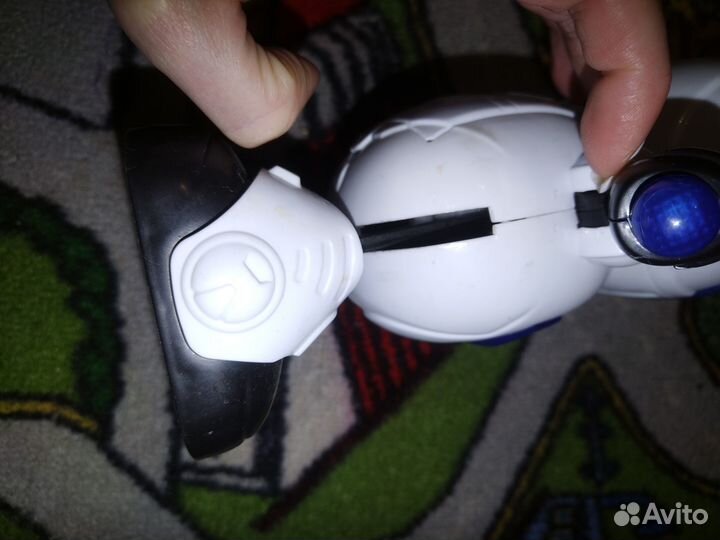 Игрушка робот