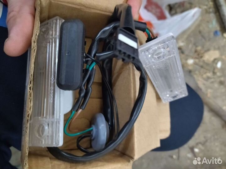 Кнопка крышки багажника Шевроле Круз