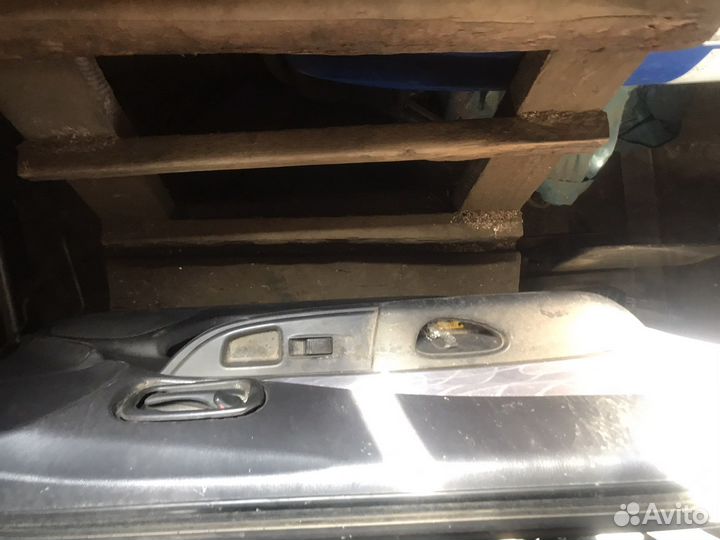 Двери ниссан wingroad