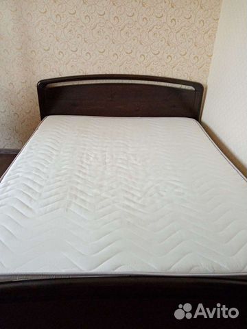 Кровать массив, двухспальная с матрасом, 160 200