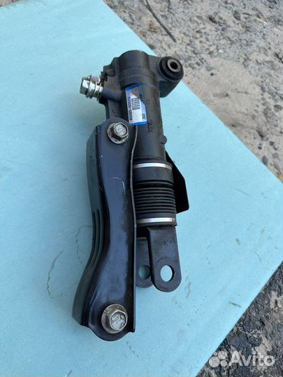 Гидроцилиндр (kdss ) стабилизатора Toyota LC200