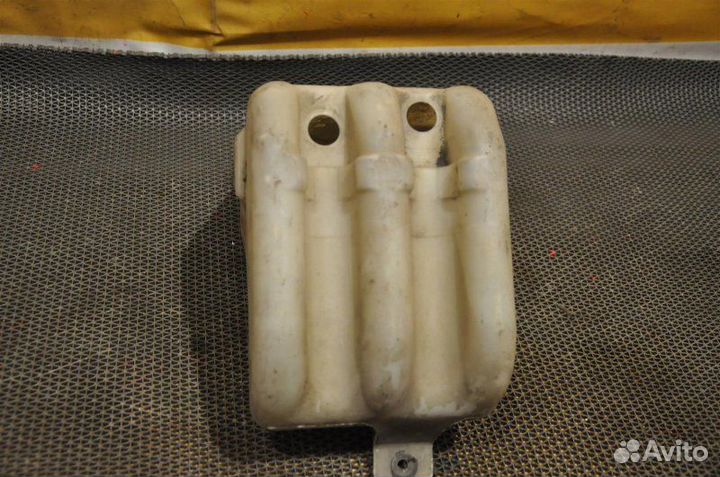 Бачок стеклоомывателя Land Rover Freelander L314