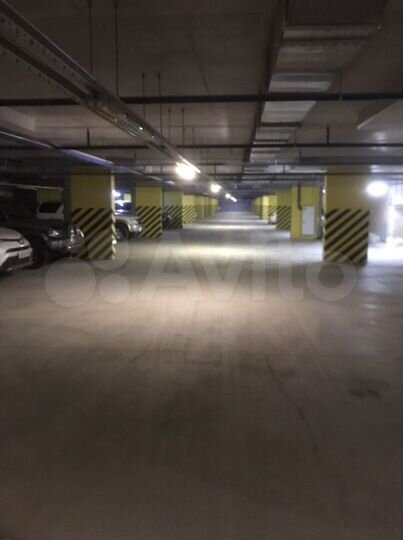 Машиноместо, 14 м²