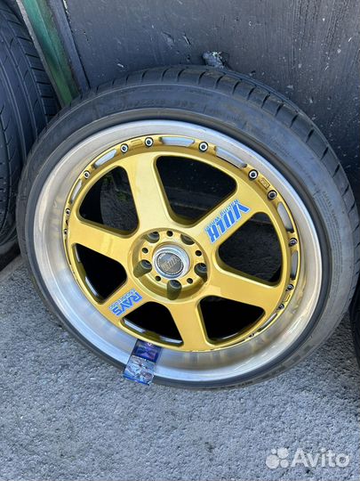 R18/215/40 5/114.3 япония оригинал