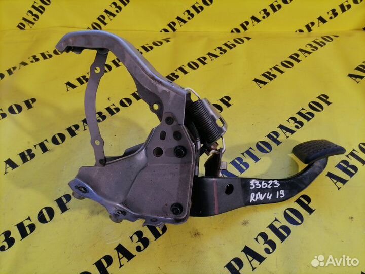 Педаль тормоза Toyota Rav4 40 2013-2019 2.0 3ZR FE