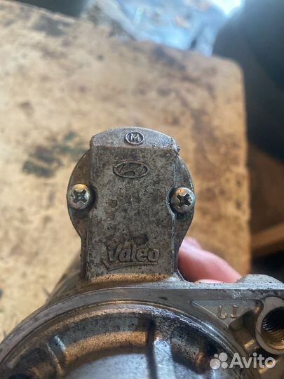 Продам стартер на accent