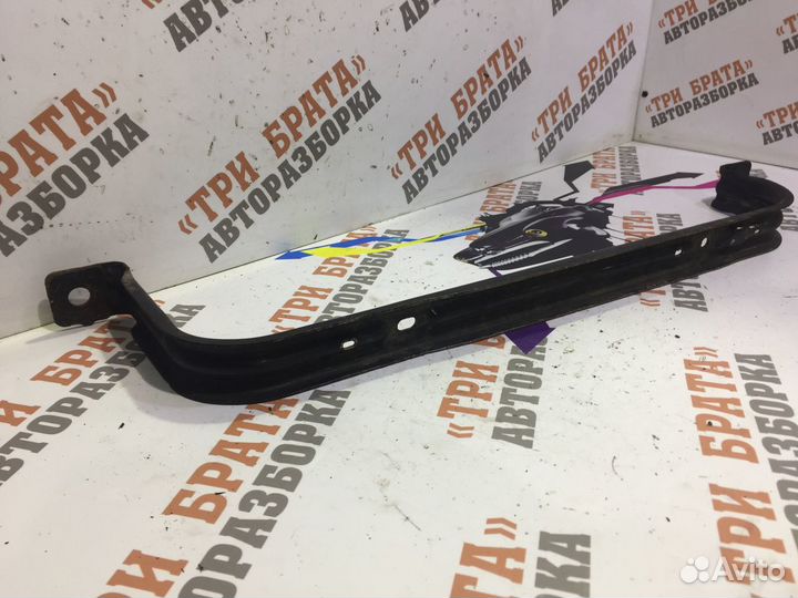 Форд S-Max Держатель бака