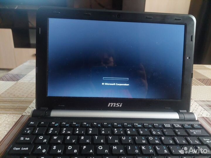 Ноутбук MSi -N081