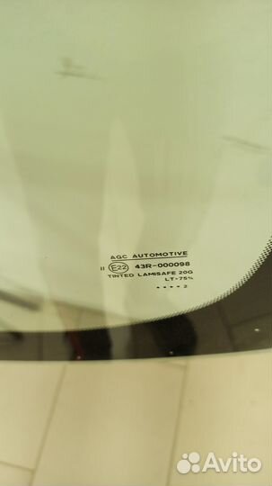 Лобовое стекло Mitsubishi Lancer 9