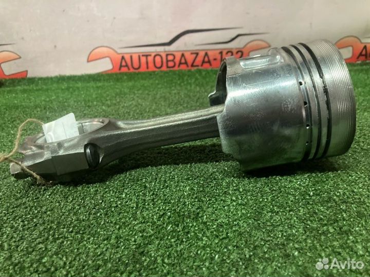 Поршень с шатуном Hyundai H100 4D56 1996