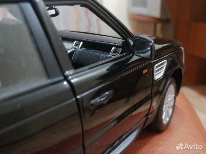 1:18 Range Rover