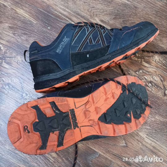 Трекинговые ботинки 44