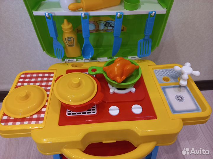Детская кухня в чемодане
