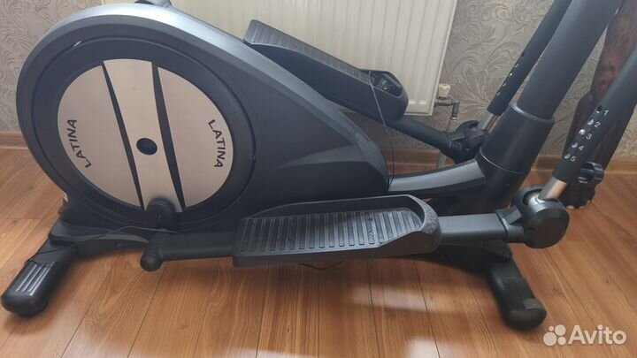 Эллиптический тренажер Proxima Latina