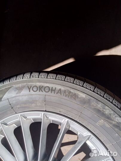 Yokohama BluEarth E75 5.00/5 R18