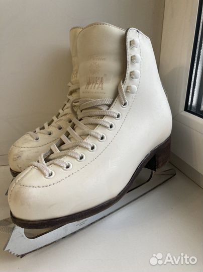 Фигурные коньки wifa