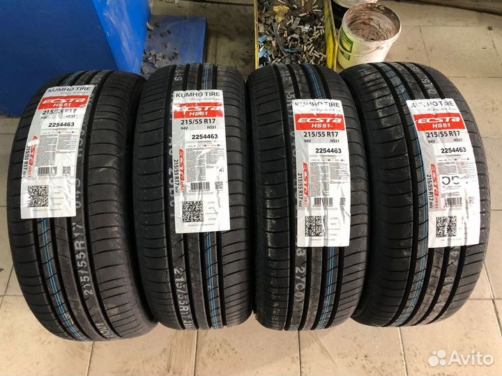 Kumho Ecsta HS51 215/55 R17