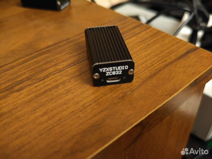 Универсальное Зарядное yzxstudio zc832 и zc855p