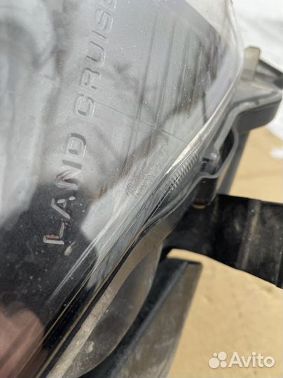 Фара правая Toyota land cruiser 200 Brownstone