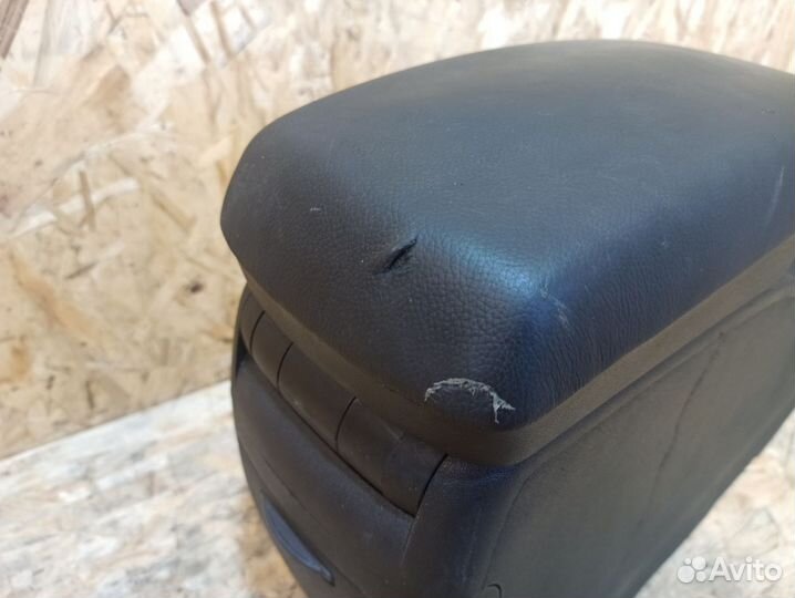 Подлокотник Kia Ceed ED