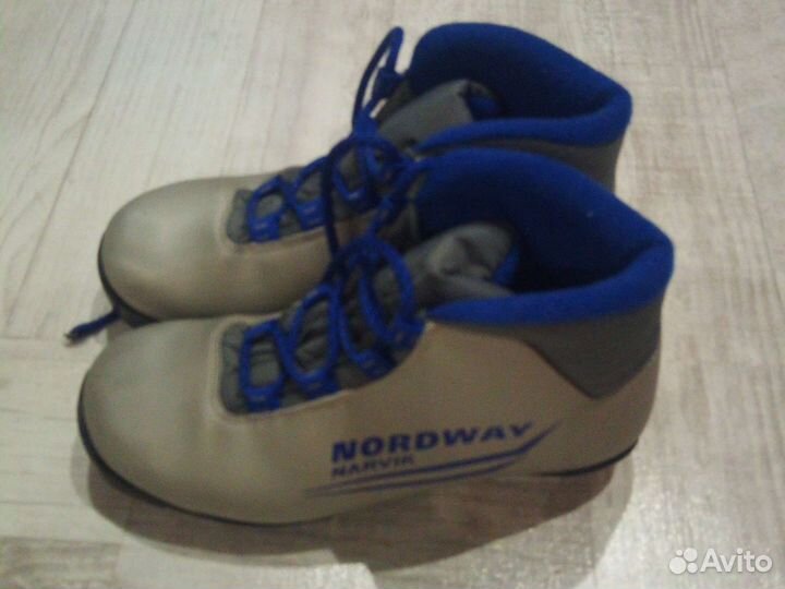 Лыжные ботинки