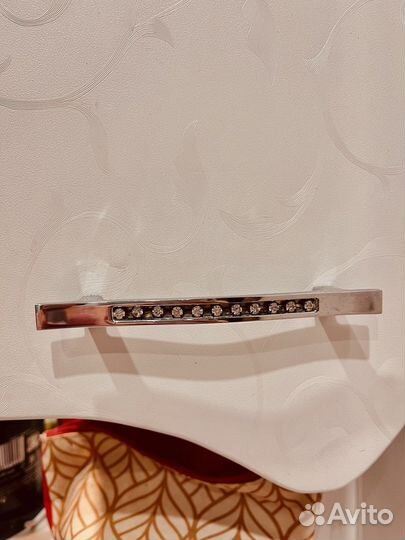 Тумба с раковиной,навесной шкаф с зеркалом