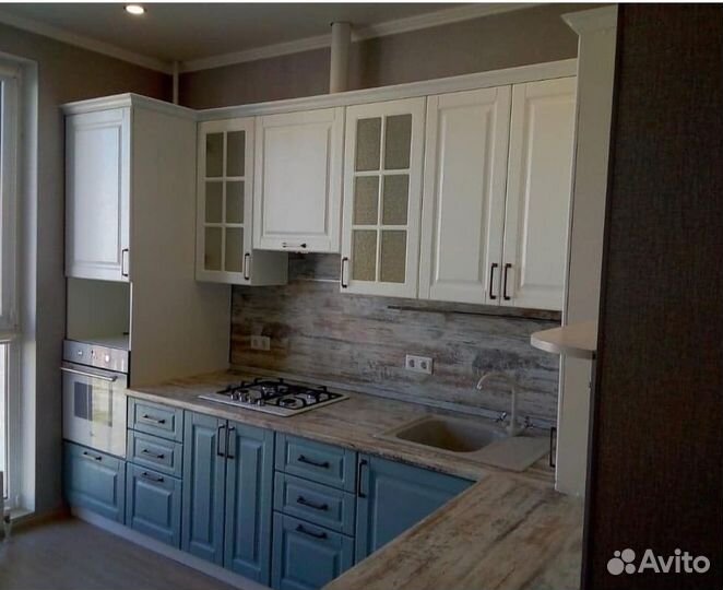 Кухни разноцветные