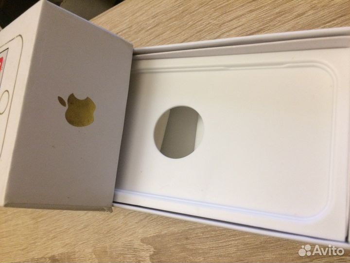 Коробка упаковка от айфон 5s