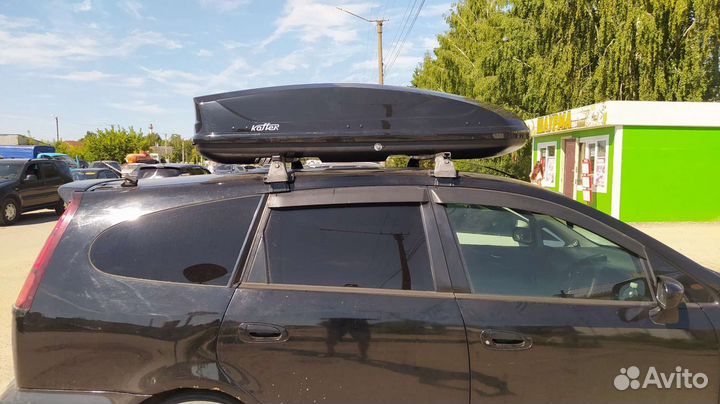 Автобокс на крышу Koffer A440 чёрный глянец