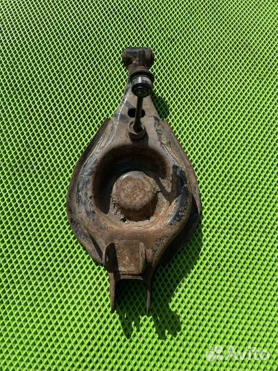 Рычаг задний правый подпружинный антара