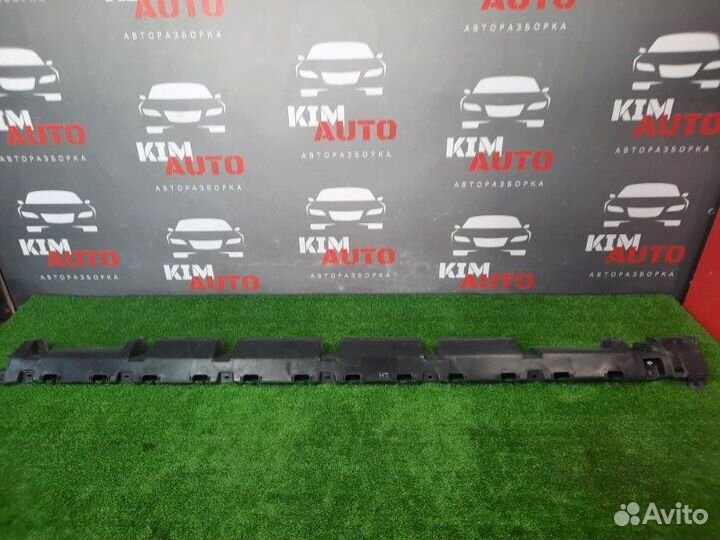 Кронштейн накладки порога левый LADA X-Ray Cross