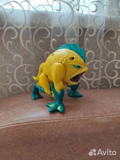 Монстры в клетке