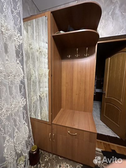 Тумба для обуви, и вешалка