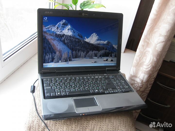 Ноутбук Asus x55s
