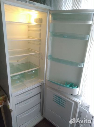 Холодильник рабочий двухкамерный Stinol