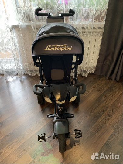 Трехколесный велосипед lamborghini с ручкой