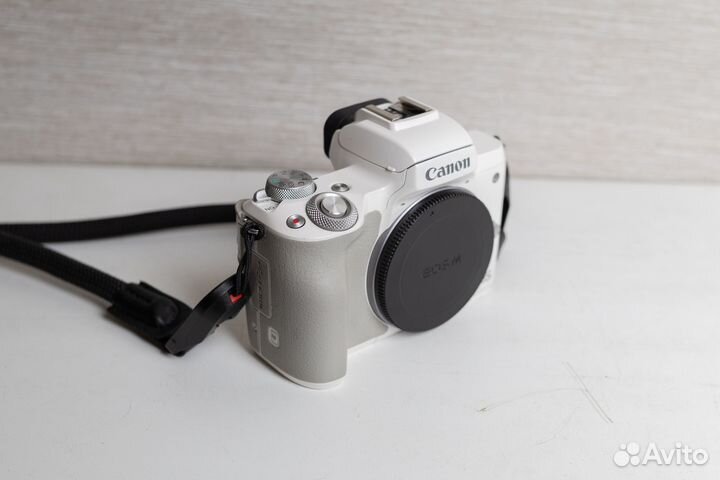 Canon eos M50