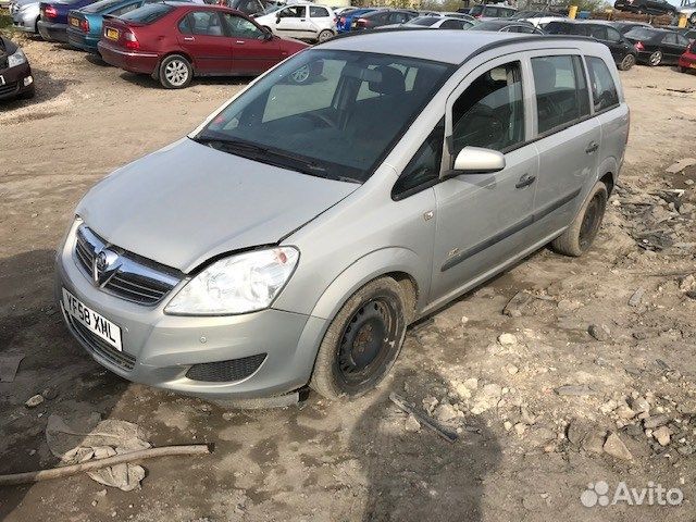 Разбор на запчасти Opel Zafira B 2005-2012