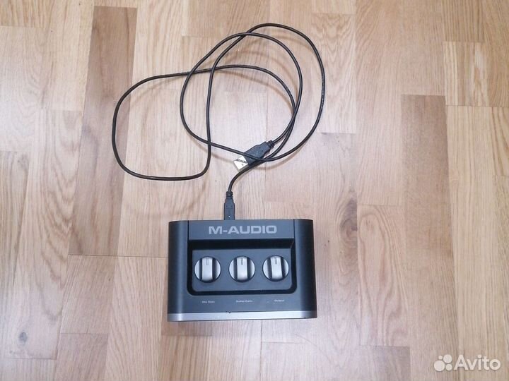 Звуковая карта M-Audio Fast Track