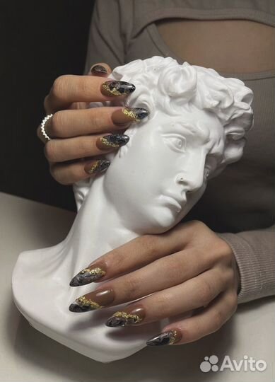 Маникюр/педикюр