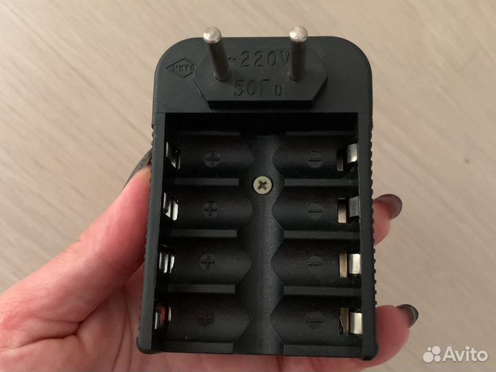 Зарядное устройство для батареек