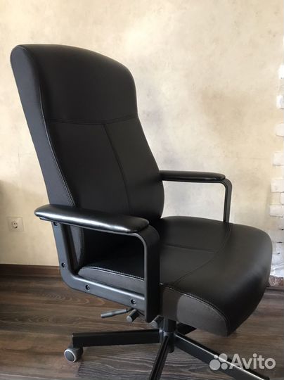 Компьютерное кресло