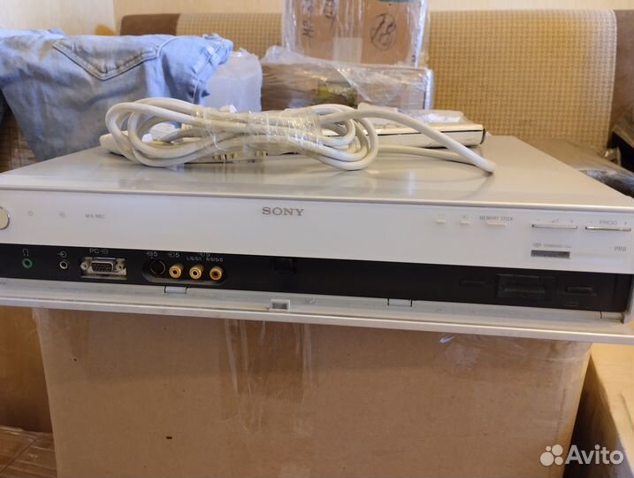 Продам телевизор sony PDM-4210 + цифр.тв приставка